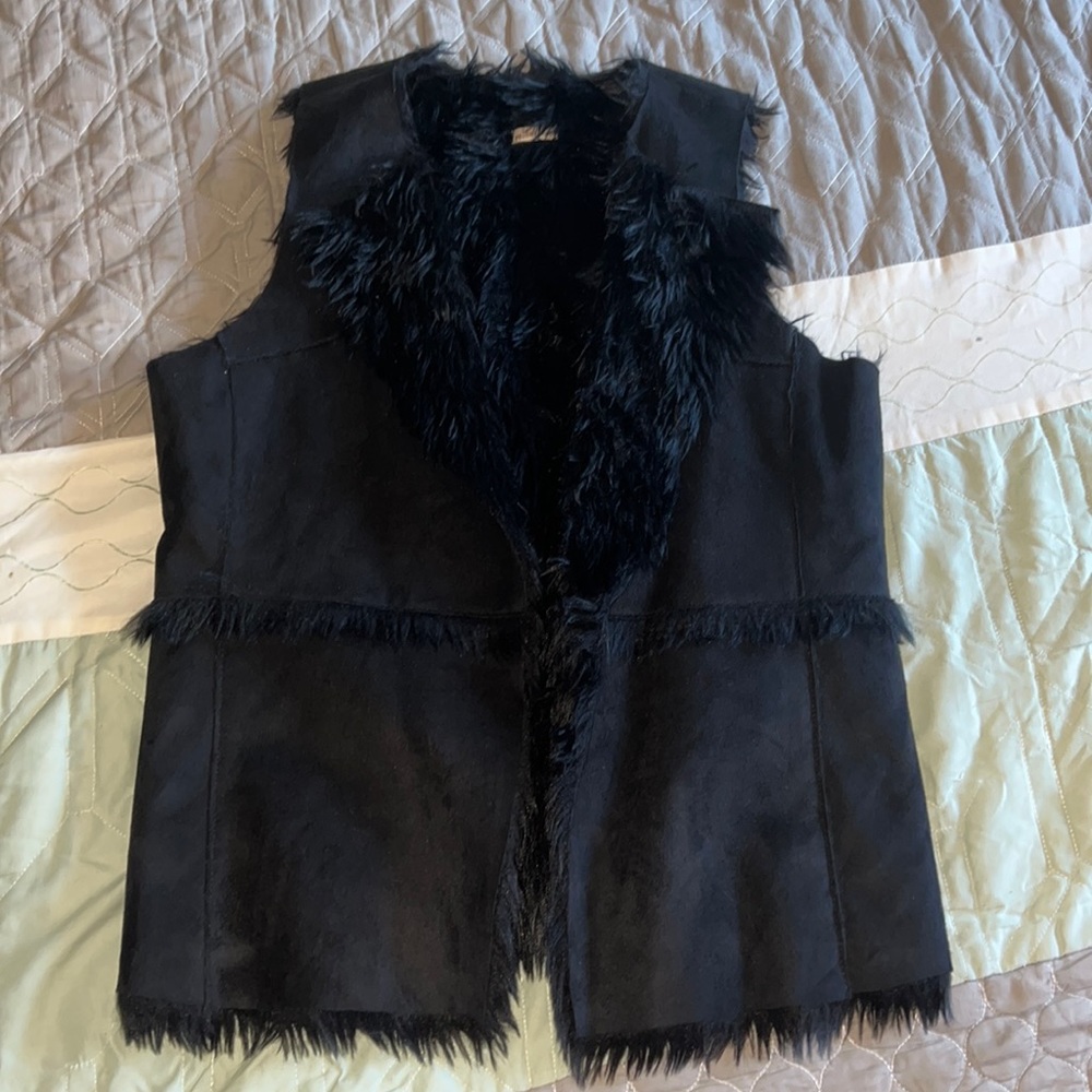 Hollister faux fur vest